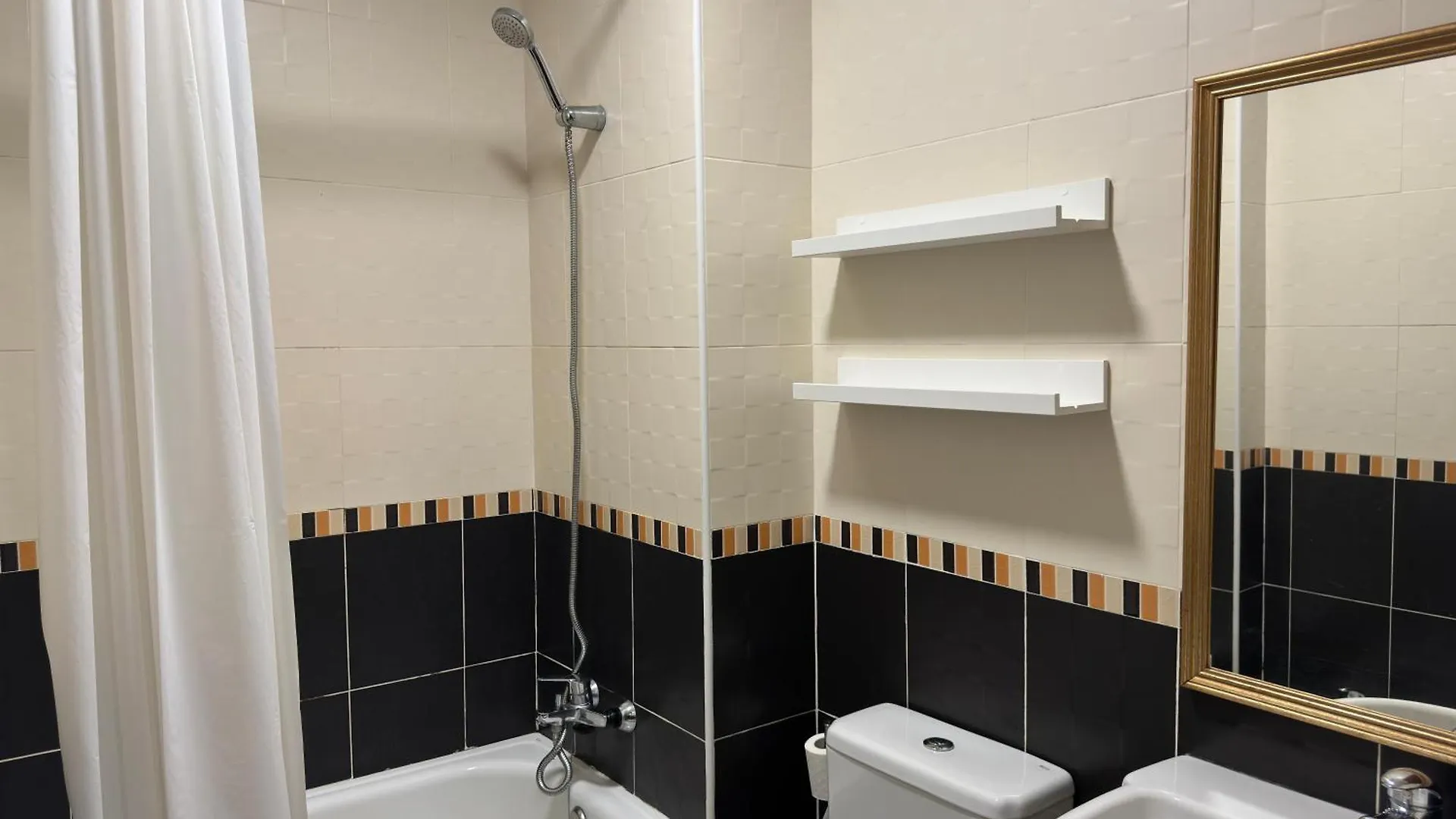 Apartamento Centrico Con Terraza Y Parking Gratuito Córdoba 0*,