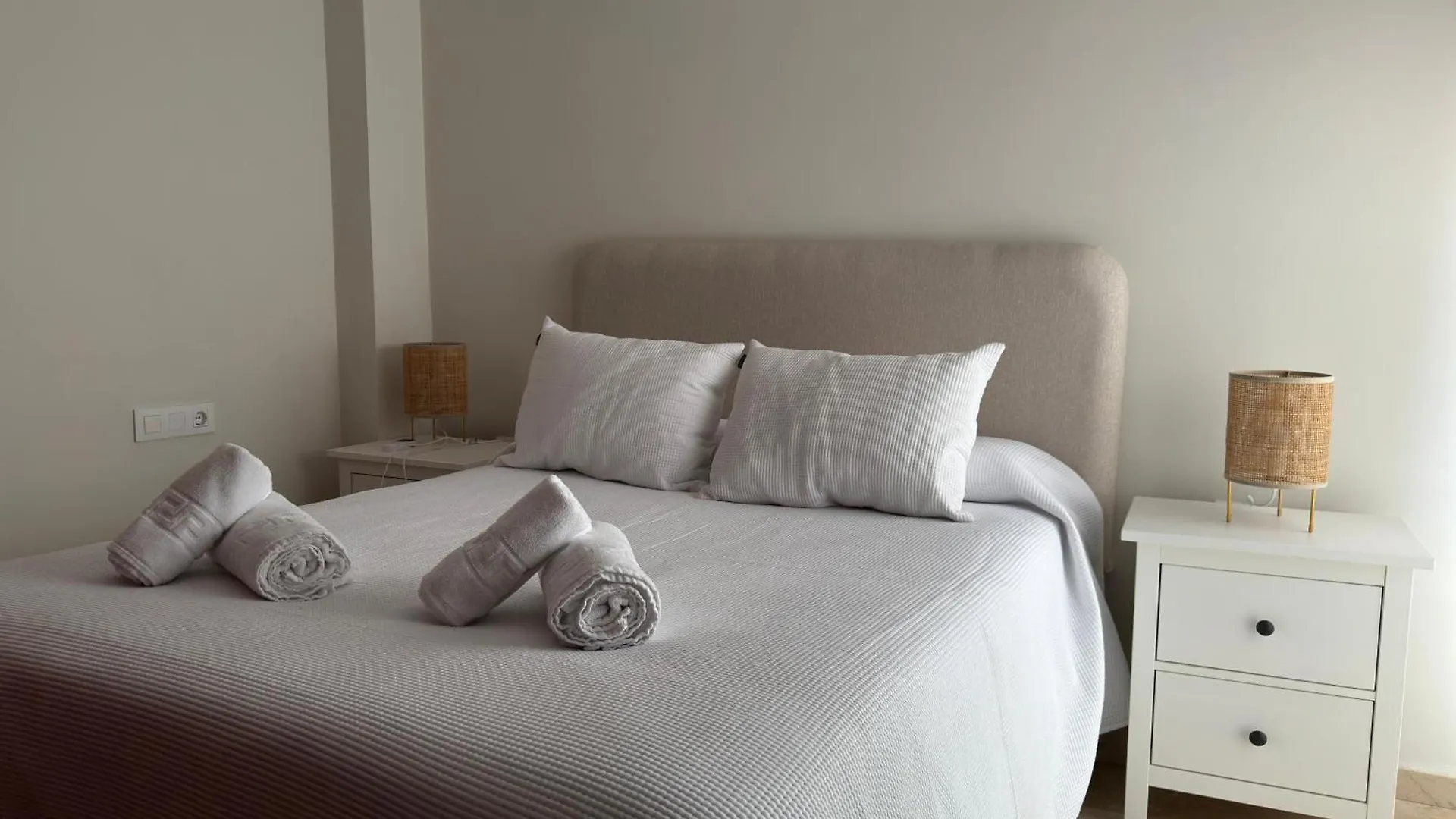 Apartamento Centrico Con Terraza Y Parking Gratuito Córdoba 0*,  España